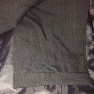 Men’s suit pants are 40w